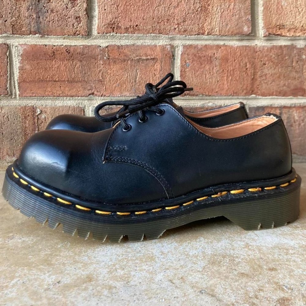 vintage dr. martens MIE 1925 industrial steel toe oxfords